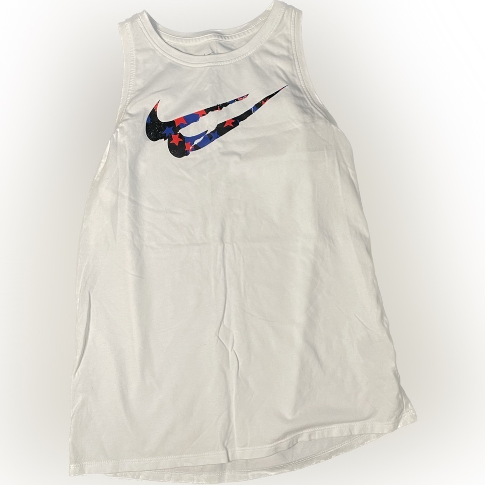 𝅺NEVER Worn Nike Tank Top